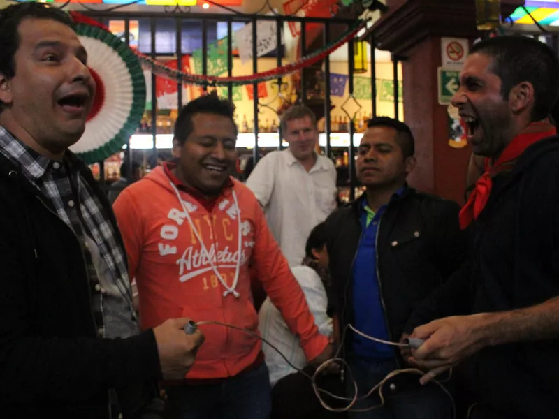 Toques, Mexican electrocution game
